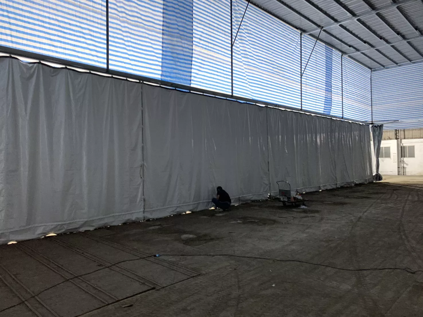 114.12 大型隔間帆布安裝